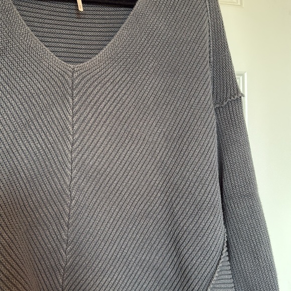Free People Ribbed V-neck Gray Sweater - Picture 3 of 12